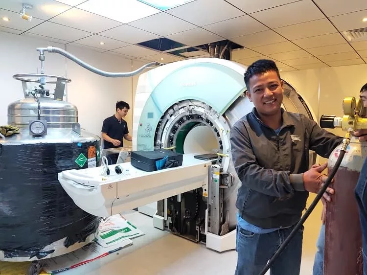 Heli lỏng trong máy MRI: Công dụng và chi phí sử dụng